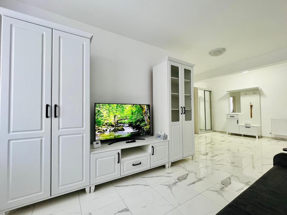 Altheda Living White House 29f-2 Apartment *
